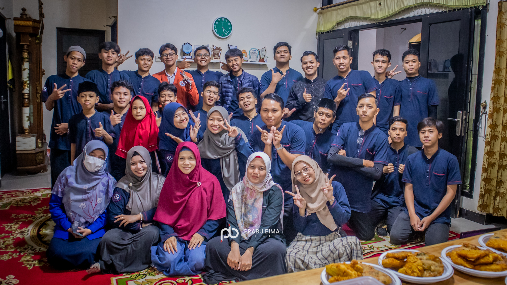 Buka Bersama Karyawan dan Siswa PKL di CV Prabu Bima Tech