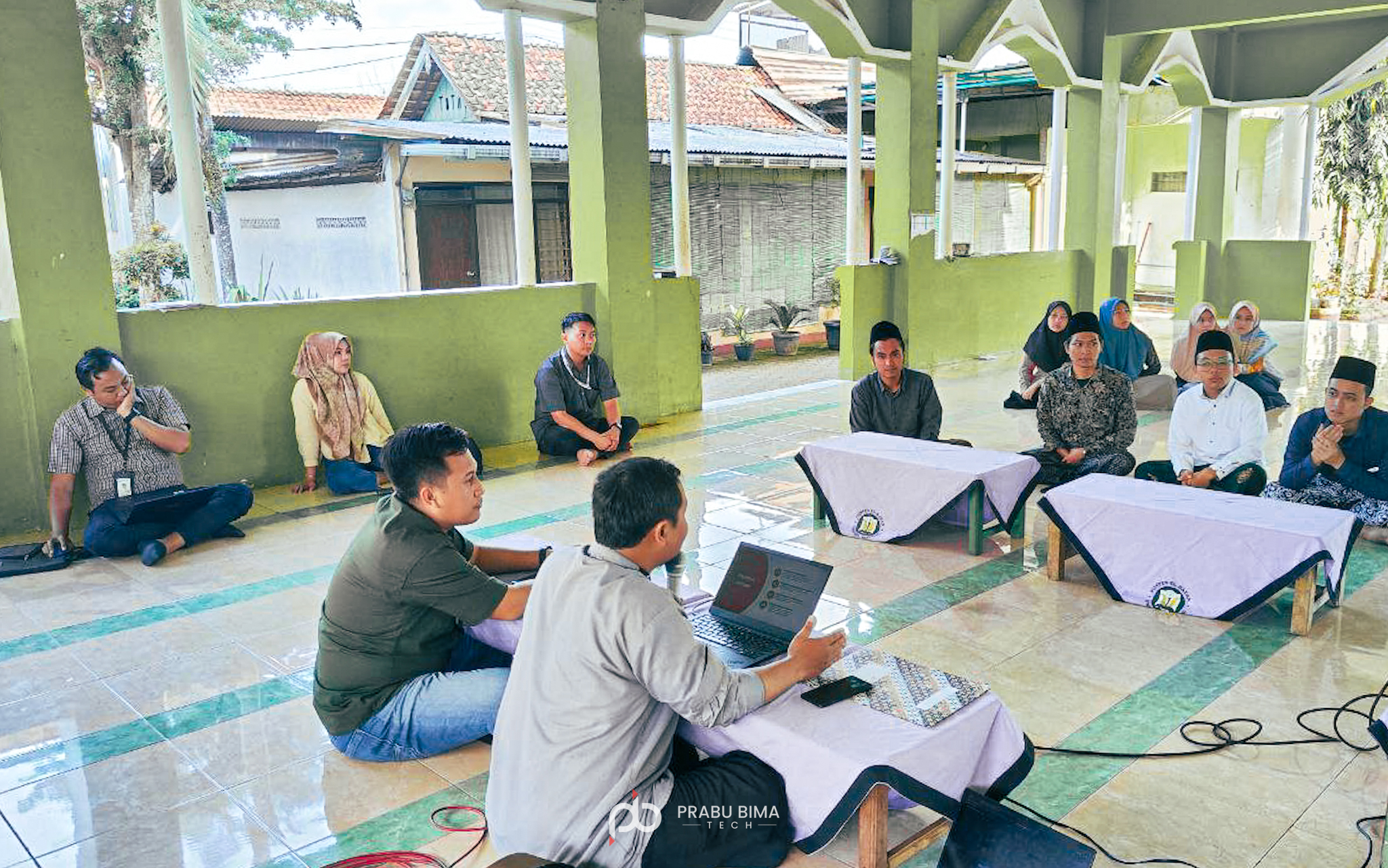 Sosialisasi dan Pelatihan Sistem Informasi Keuangan di Pondok Pesantren El-Bayan Majenang, Cilacap oleh Tim Prabubima Tech