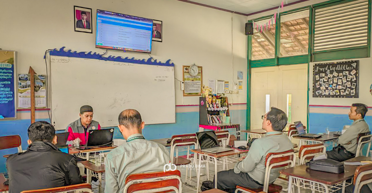 Tim Prabubima Tech Sukses Gelar Demo Aplikasi Sistem Keuangan Simkeu di Al Irsyad Cilacap